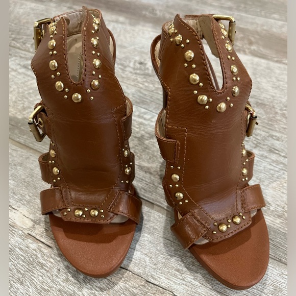 Brown with gold trim Guess high heels - Picture 3 of 4